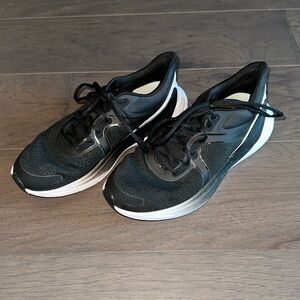 Lululemon blissfeel run shoe